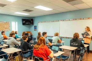 A k12 classroom that utilizes Clear Winds Technologies IT services for schools.